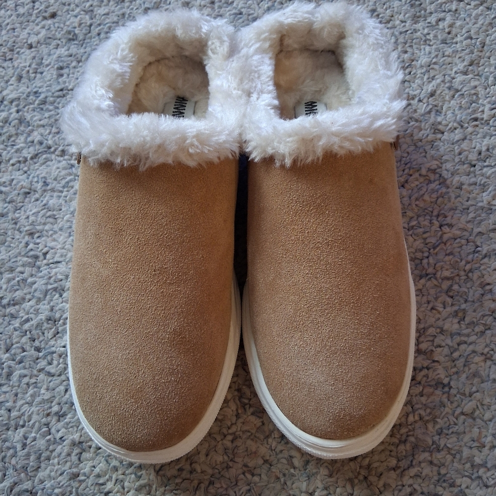 Minnetonka Tan Suede Slip-On Shoes  NEW no Tags